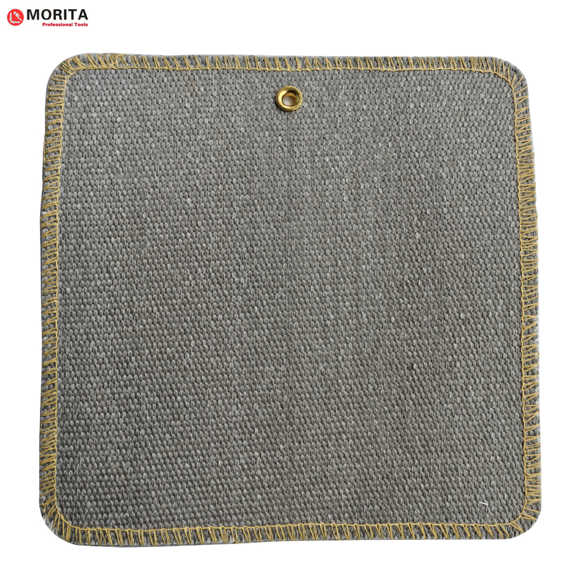 Strumenti idraulici Matta di saldatura spessa 300*300 mm Tessuto in fibra di vetro per isolamento termico Saldatura ignifuga
